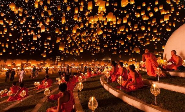 1 a Thai lantern festival (1).jpg